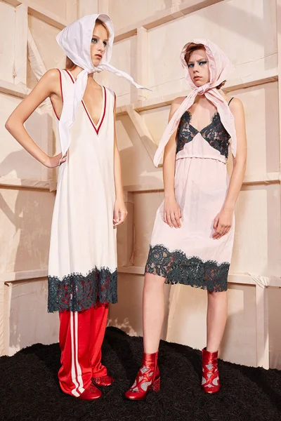 Look 13